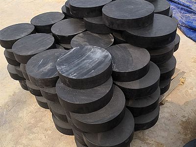 水城县板式橡胶支座由若干层橡胶片与薄钢板经加压硫化